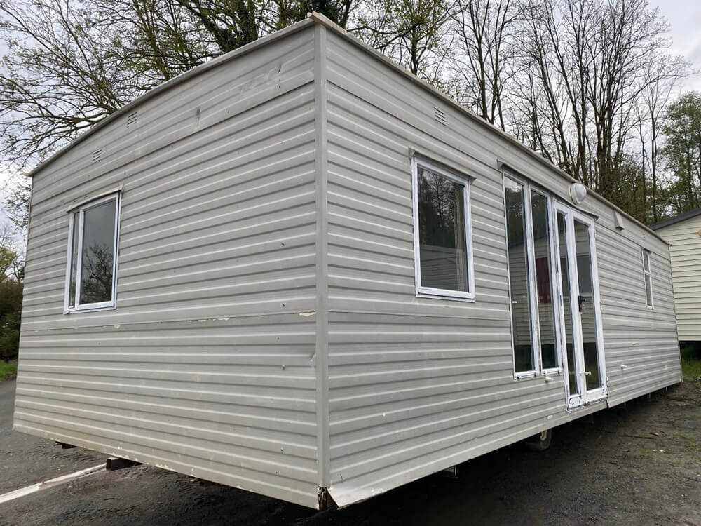 Mobil-home vide à rafraichir
