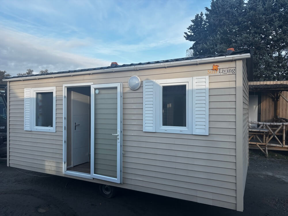 Mobil home une chambre , pas cher bien isolé 4 saison double vitrage 2 pente