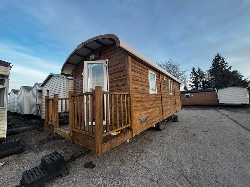roulotte chalet en bois tiny house pas cher deux chambre isolation 4 saison double vitrage