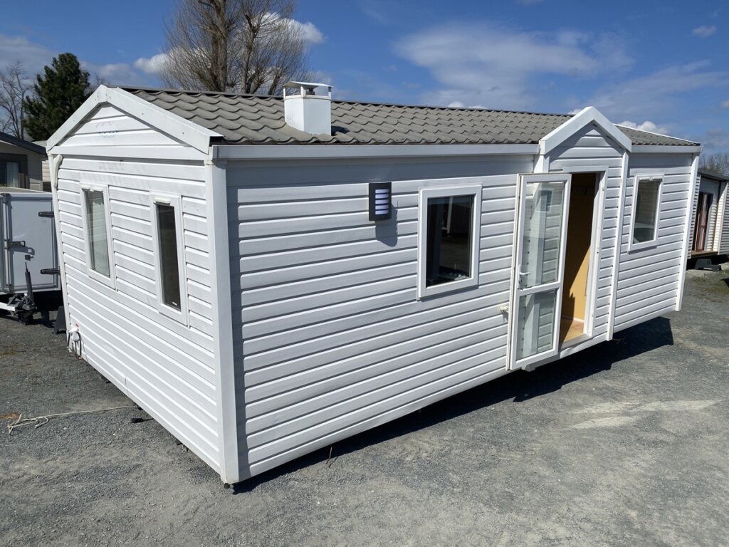 mobil home d'occasion irm 8m par 4m isolé deux chambres